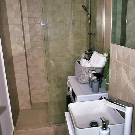 Apartment Sunrise By The Sea Constanta